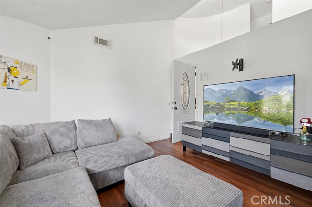 Detail Gallery Image 7 of 54 For 5361 Karling Pl, Palmdale,  CA 93552 - 4 Beds | 3 Baths