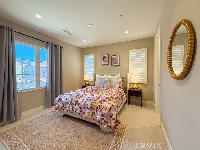 142 Dolci, Irvine CA: https://media.crmls.org/medias/a4958ac6-9fec-4cec-b39b-9b9f1aed083e.jpg