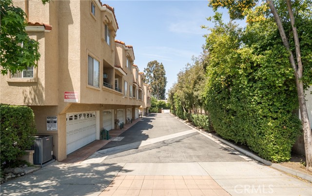 243 S San Dimas Canyon Road, San Dimas CA: https://media.crmls.org/medias/a495cdcd-22ba-4751-812a-b26c53e046be.jpg