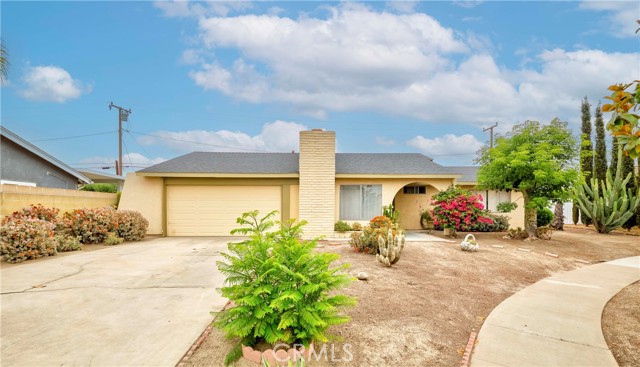 Detail Gallery Image 2 of 54 For 1511 W Hill Ave, Fullerton,  CA 92833 - 3 Beds | 3 Baths
