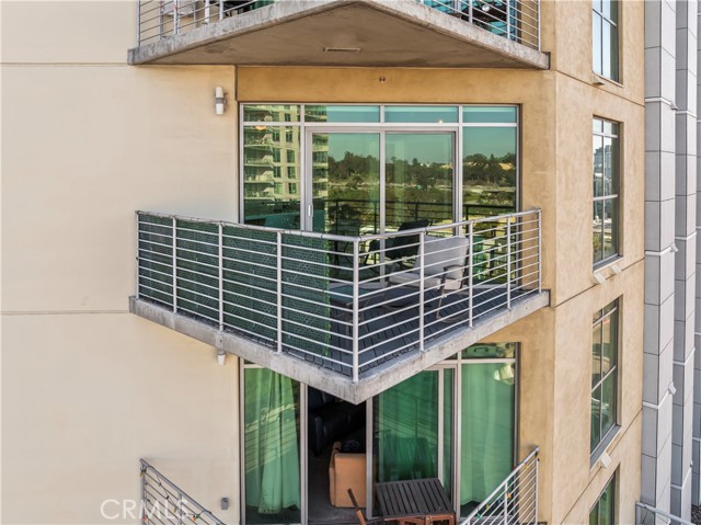 801 Ash Street, San Diego CA: https://media.crmls.org/medias/a496a740-47f1-4605-bf8a-13dfb83adf3c.jpg