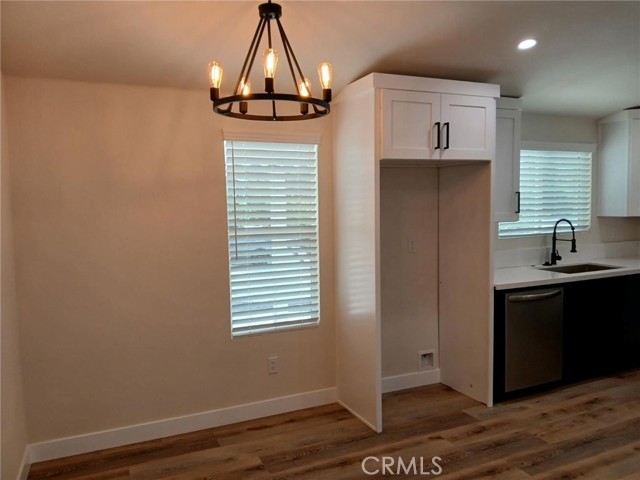 Detail Gallery Image 8 of 34 For 22768 Skylink Dr, Canyon Lake,  CA 92587 - 2 Beds | 2 Baths