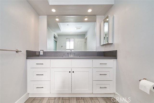 Detail Gallery Image 20 of 33 For 16702 S Vermont Ave #F,  Gardena,  CA 90247 - 3 Beds | 2 Baths