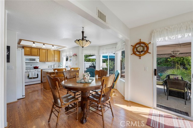 Detail Gallery Image 28 of 75 For 40400 via Francisco, Murrieta,  CA 92562 - 2 Beds | 2/1 Baths