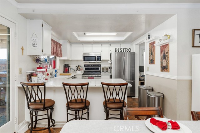 Detail Gallery Image 11 of 24 For 233 Southshore, Lake Elsinore,  CA 92530 - 4 Beds | 2 Baths