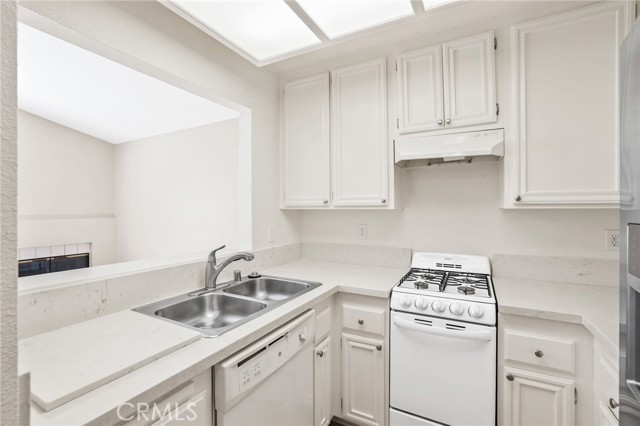 Detail Gallery Image 9 of 29 For 83 Gaviota, Rancho Santa Margarita,  CA 92688 - 2 Beds | 2 Baths