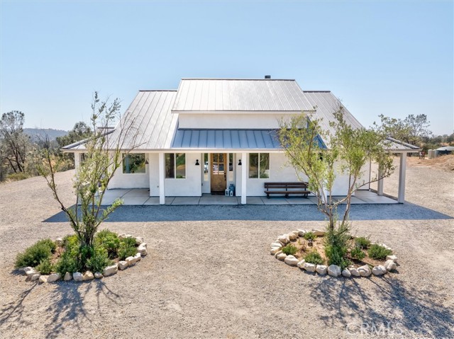 Detail Gallery Image 3 of 60 For 28022 Yosemite Springs Parkway, Coarsegold,  CA 93614 - 3 Beds | 2/1 Baths