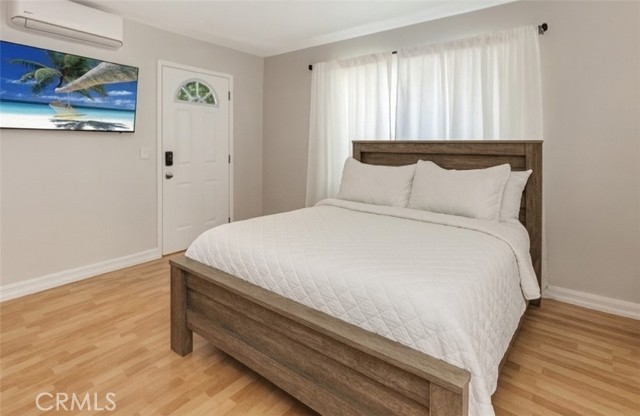 Detail Gallery Image 3 of 3 For 24017 Sylvan, Woodland Hills,  CA 91367 - 1 Beds | 1 Baths