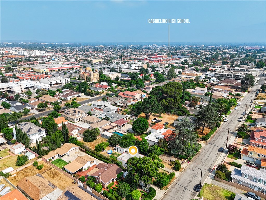 https://media.crmls.org/medias/a499e120-f634-4781-8a61-da0cb0c6b11c.jpg?preset=X-Large