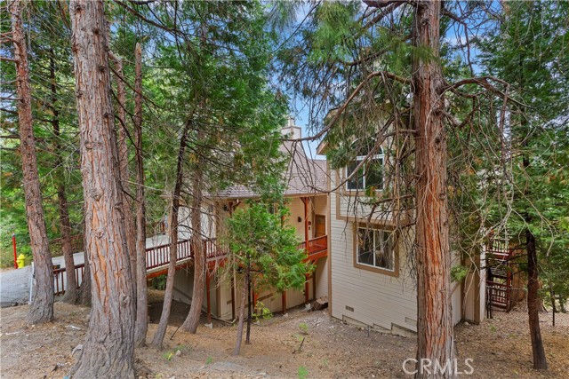 Detail Gallery Image 2 of 20 For 801 Jagerhorn Dr, Lake Arrowhead,  CA 92352 - 3 Beds | 2/1 Baths