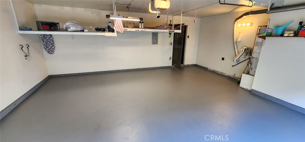 https://media.crmls.org/medias/a49a8aab-0160-4288-8011-b1263aa45449.jpg?preset=X-Large