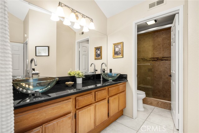 Detail Gallery Image 27 of 38 For 2527 Avenita Alpera, Tustin,  CA 92782 - 2 Beds | 2/1 Baths