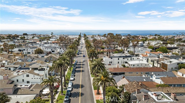 Detail Gallery Image 29 of 31 For 510 Marguerite Ave #B,  Corona Del Mar,  CA 92625 - 3 Beds | 2/1 Baths