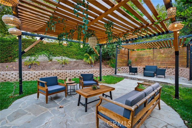 Detail Gallery Image 25 of 29 For 24456 Mockingbird Ct, Valencia,  CA 91355 - 3 Beds | 3 Baths