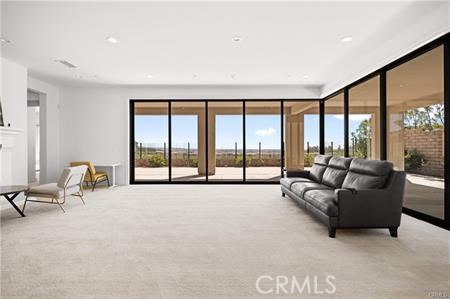 Detail Gallery Image 6 of 24 For 108 Knob Crk, Irvine,  CA 92602 - 5 Beds | 5/1 Baths