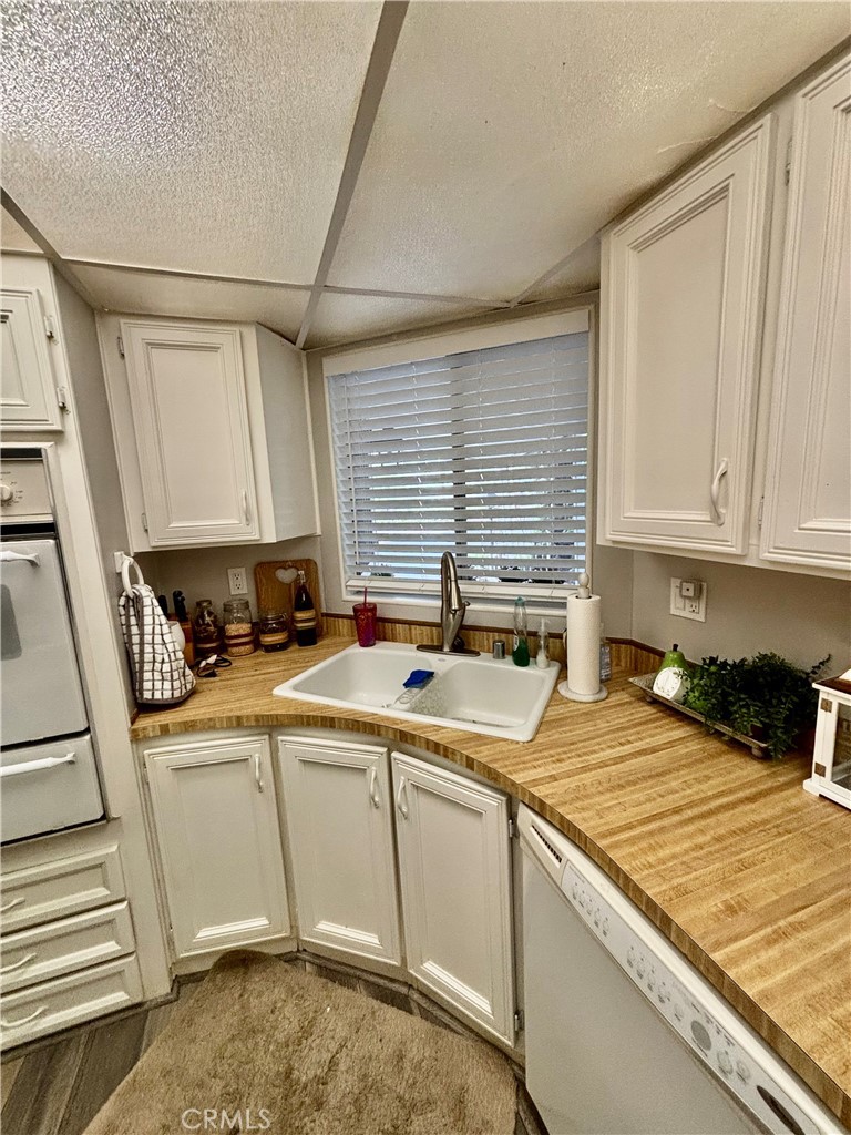 MLS #OC25082225 image #14