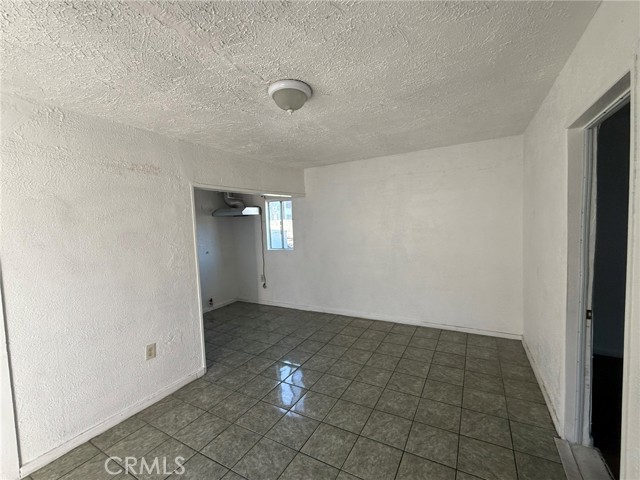 Detail Gallery Image 5 of 9 For 8518 S Fir Ave, Los Angeles,  CA 90001 - 1 Beds | 1 Baths