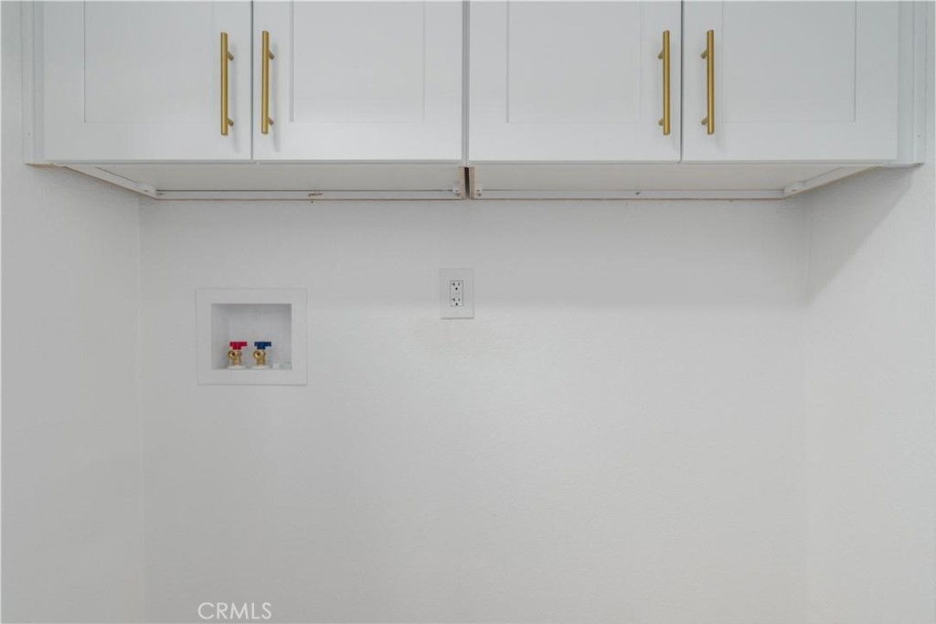 https://media.crmls.org/medias/a49d4a2b-a1e6-40b1-b998-75d8d50978de.jpg?preset=X-Large