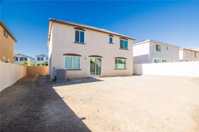 Detail Gallery Image 7 of 30 For 19536 Hanging Rock Rd., Lake Elsinore,  CA 92532 - 4 Beds | 3 Baths