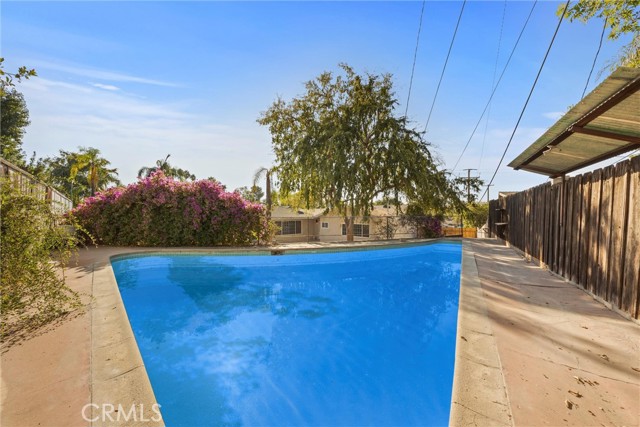 Detail Gallery Image 45 of 52 For 1800 Country Club Dr, Bakersfield,  CA 93306 - 5 Beds | 3 Baths