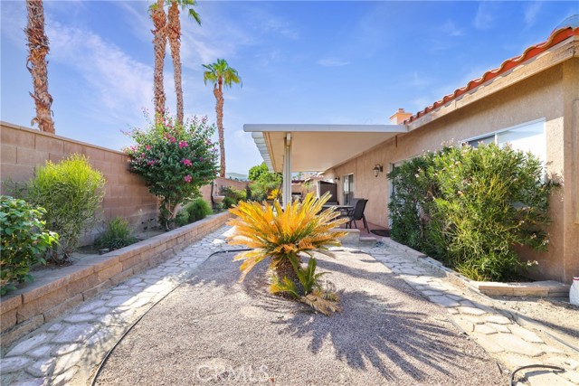 Image 37 of 43 For 78685 Naples Drive