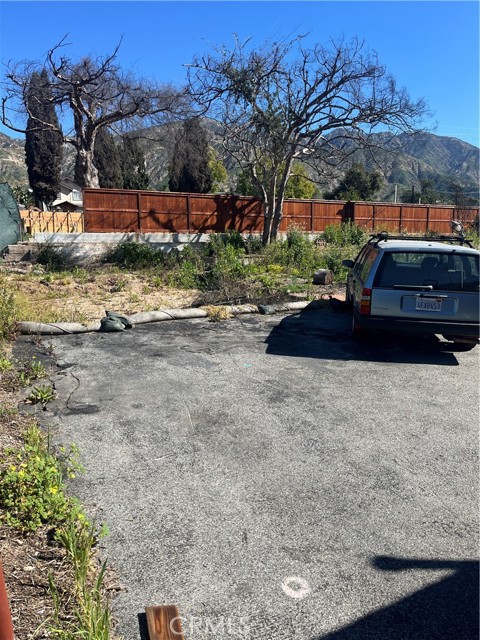 Detail Gallery Image 17 of 21 For 147 Las Flores, Altadena,  CA 91001 - 3 Beds | 1 Baths