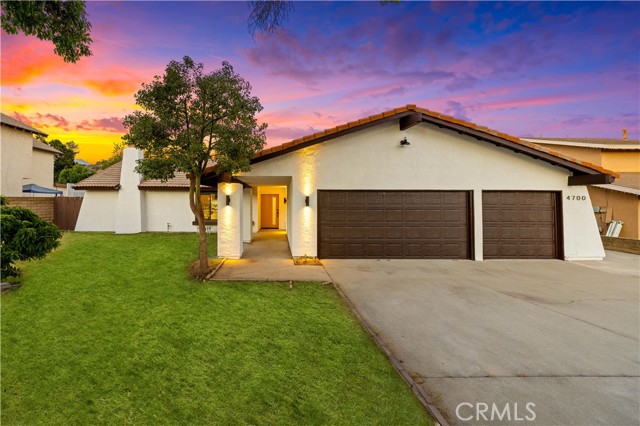 4700 Emerald Avenue, La Verne CA: https://media.crmls.org/medias/a49e871d-caef-4528-95a1-35ea37c14a47.jpg
