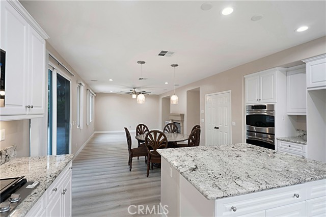 Detail Gallery Image 11 of 49 For 30177 Beeswing Cir, Menifee,  CA 92584 - 5 Beds | 4 Baths