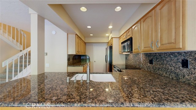 Detail Gallery Image 9 of 37 For 219 Avenida Adobe, San Clemente,  CA 92672 - 2 Beds | 1/1 Baths