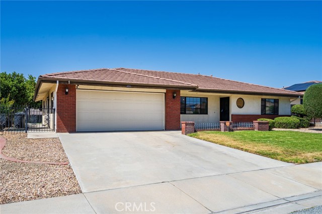 4050 Bordeaux Lane, Hemet CA: https://media.crmls.org/medias/a4a11dd2-3d0b-4645-b80f-df4dc143da66.jpg