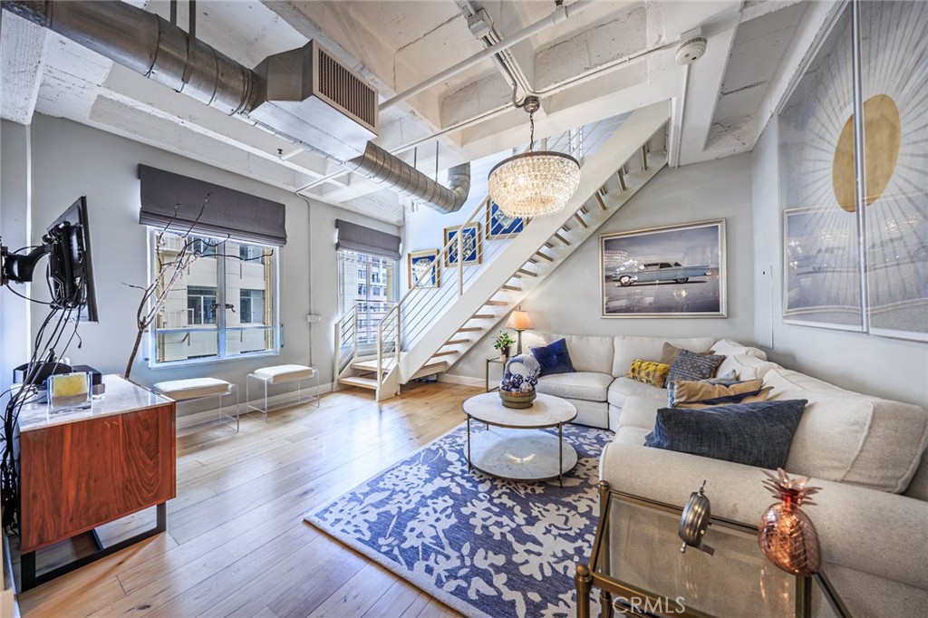 6253 Hollywood #707