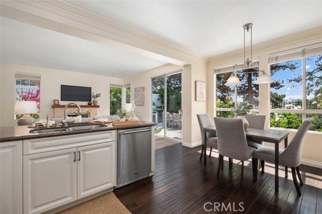 26112 Calle Cresta, Mission Viejo CA: https://media.crmls.org/medias/a4a2e45a-35b6-4091-a56a-1c699092d470.jpg