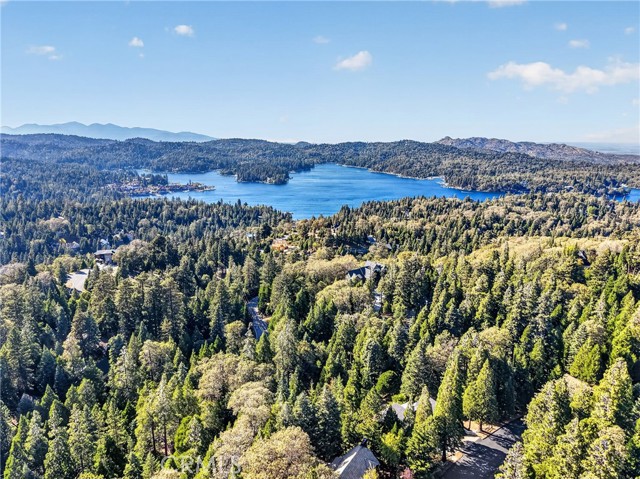 279 S Cumberland, Lake Arrowhead, CA 92352