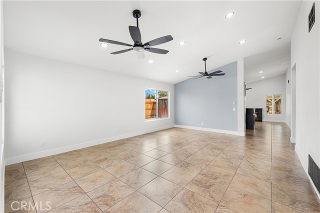 Detail Gallery Image 29 of 58 For 4042 E Avenue R6, Palmdale,  CA 93552 - 3 Beds | 2 Baths