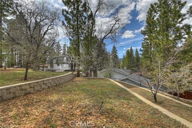 Detail Gallery Image 37 of 50 For 42377 Paramount Rd, Big Bear Lake,  CA 92315 - 4 Beds | 2 Baths
