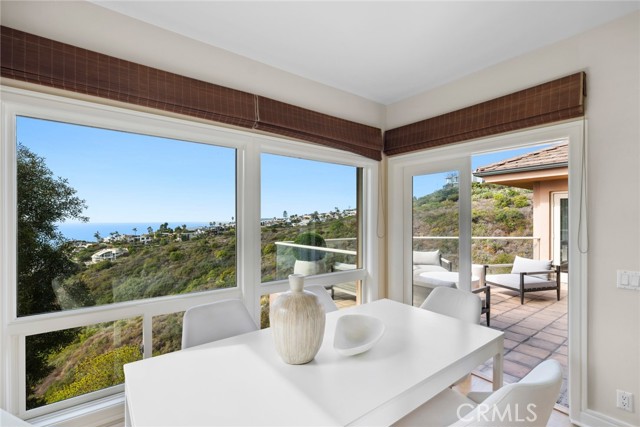 755 Pelican Drive, Laguna Beach CA: https://media.crmls.org/medias/a4a4c0d9-30e7-42a2-bede-ba444e564dd2.jpg