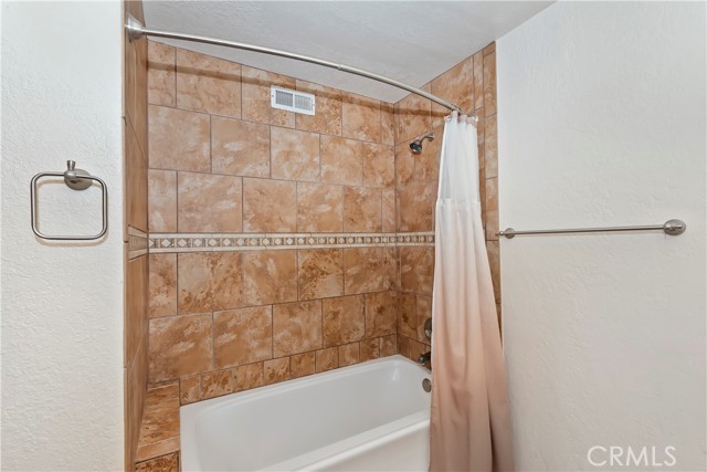 489 Dorn Drive, Crestline CA: https://media.crmls.org/medias/a4a53e29-62b7-4568-b7d5-bef3b8df297b.jpg