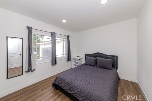 Detail Gallery Image 20 of 30 For 1048 Fairbrook Ln, Santa Ana,  CA 92706 - 4 Beds | 2 Baths