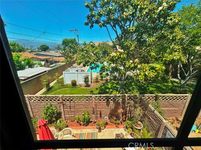 Detail Gallery Image 16 of 28 For 4909 New Castle Ln a,  Covina,  CA 91724 - 3 Beds | 2/1 Baths