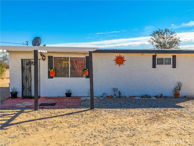 Detail Gallery Image 2 of 58 For 81412 Picadilly Rd, Twentynine Palms,  CA 92277 - 2 Beds | 1 Baths