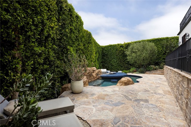 420 De Sola Terrace, Corona del Mar CA: https://media.crmls.org/medias/a4a84974-a165-4bbe-99cd-625a10a7c984.jpg