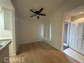 Detail Gallery Image 2 of 13 For 3851 Amberly Dr #E,  Inglewood,  CA 90305 - 3 Beds | 2 Baths