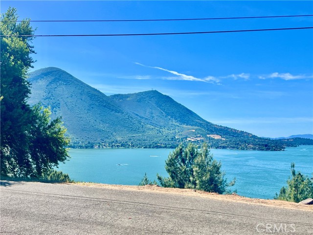 10431 Edgewater Drive, Kelseyville CA: https://media.crmls.org/medias/a4a86c14-d0b6-4f8f-97e0-18becd748b36.jpg