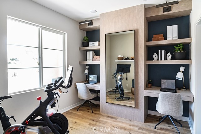 Detail Gallery Image 4 of 7 For 7344 Diamond Dr, Downey,  CA 90240 - 3 Beds | 3/1 Baths