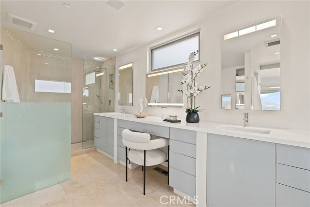900 Gainsborough Drive, Laguna Beach CA: https://media.crmls.org/medias/a4a93d57-a539-4dfe-a648-a6aff7e2ae2c.jpg