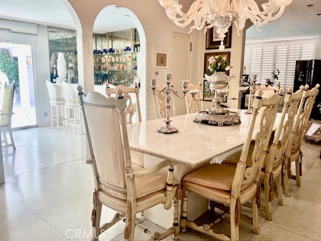 730 Santiago Avenue, Long Beach CA: https://media.crmls.org/medias/a4a9c214-896e-4af2-90c8-70d6419b8b23.jpg