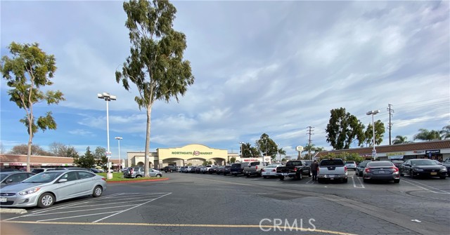 3595 Windsong, El Monte CA: https://media.crmls.org/medias/a4aa77dc-94f7-46b3-9efa-9eafd2296ecd.jpg