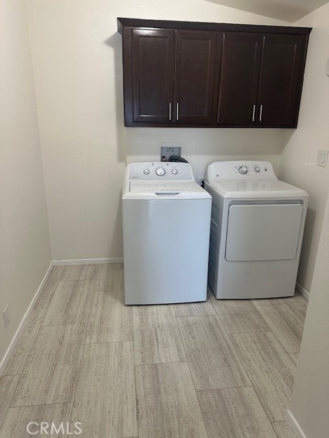 880 N. LAKE STREET, Hemet CA: https://media.crmls.org/medias/a4aa8aac-e512-4625-b239-ad89f6d64819.jpg