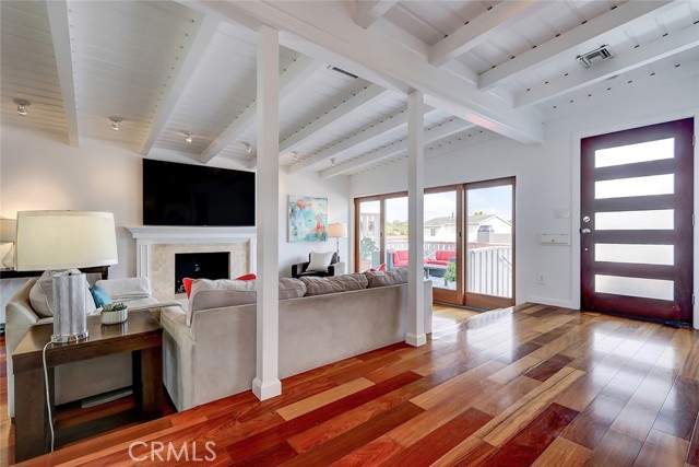 527 24th Street, Manhattan Beach, California 90266, 4 Bedrooms Bedrooms, ,2 BathroomsBathrooms,Residential,Sold,24th,SB23090916