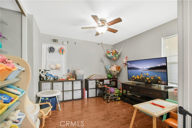 Detail Gallery Image 9 of 41 For 10330 Orange St, Rancho Cucamonga,  CA 91737 - 4 Beds | 2 Baths